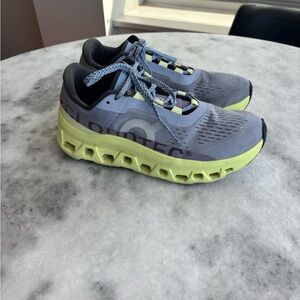 Women’s On Running Cloudmaster Shoe